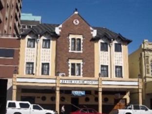 דורבן Tudor House Hotel מראה חיצוני תמונה